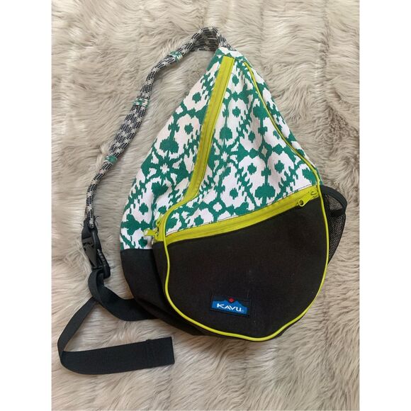 KAVU Rope Sling Bag Backpack Adjustable Green White/Black - Picture 1 of 10